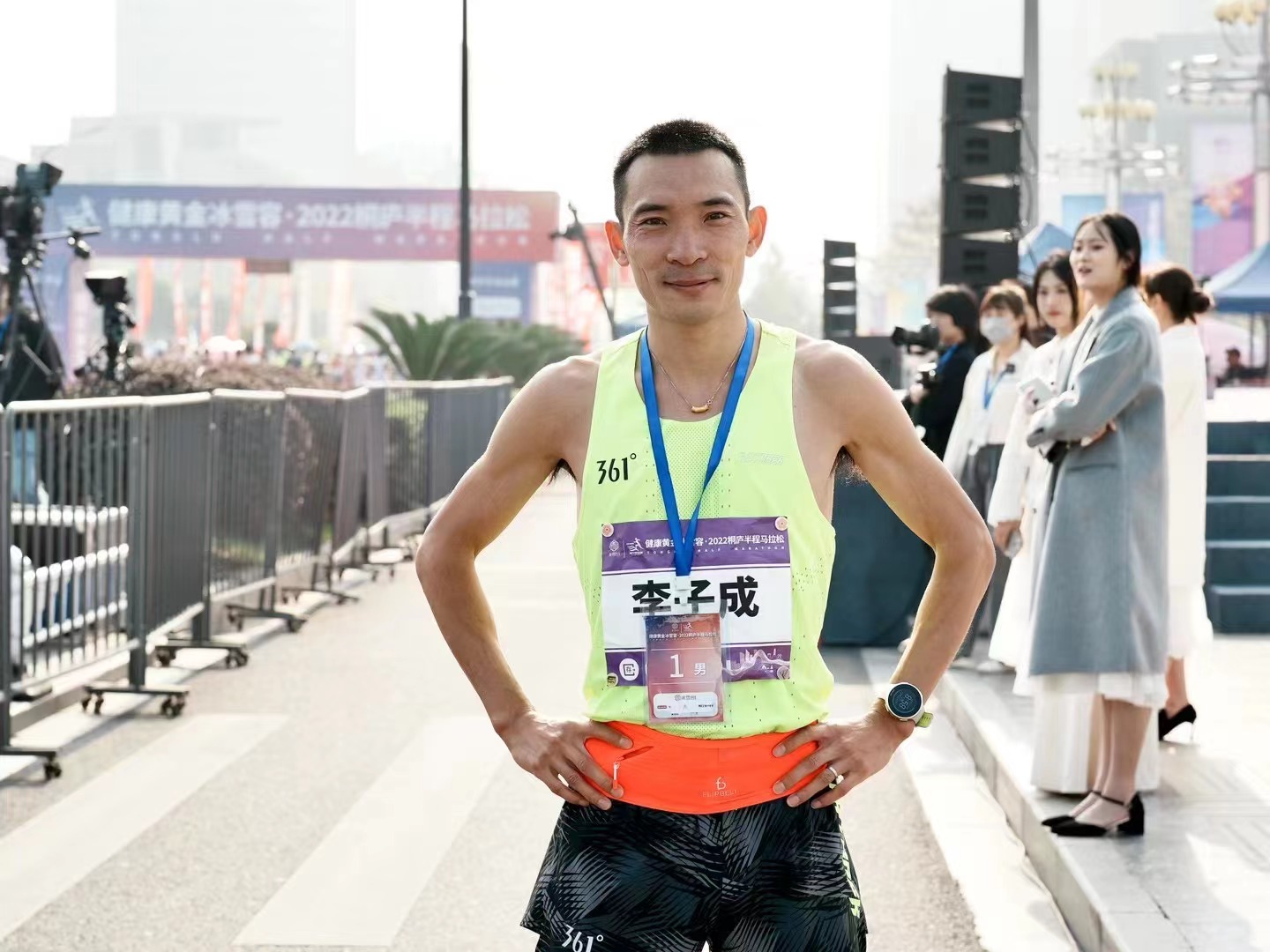 ����ȫ���o������f�\�ӆT���ӳ�ͩ�]���R�Z��